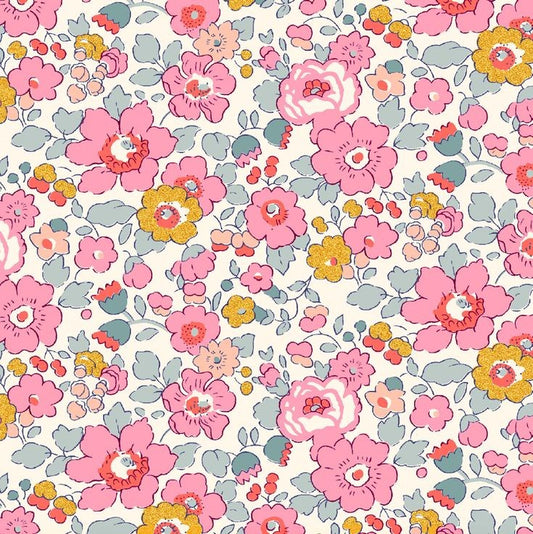 Sobre un fondo marfil suave, florecen delicadas flores en tonos rosa, fucsia, mostaza y melocotón, acompañadas por hojas en un elegante verde grisáceo. Con una estética atemporal que combina lo vintage y lo contemporáneo, las flores, de distintos tamaños, se distribuyen de forma armónica creando un patrón continuo y lleno de vida.