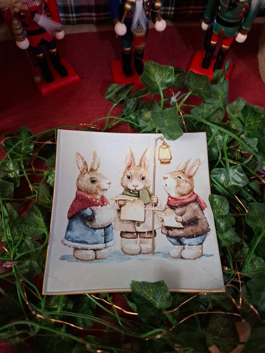 Plato conejitos cantores navideños - Pieza única