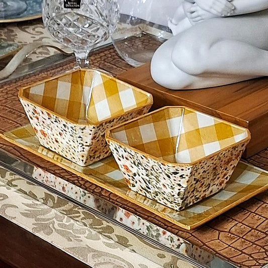 Set de Aperitivos Flores Ocre zh con Bandeja Cuadros Vichy Ocre