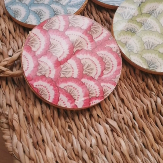 "Posavasos corcho decorados artesanales protección superficies Dmarta hecho a mano España"
