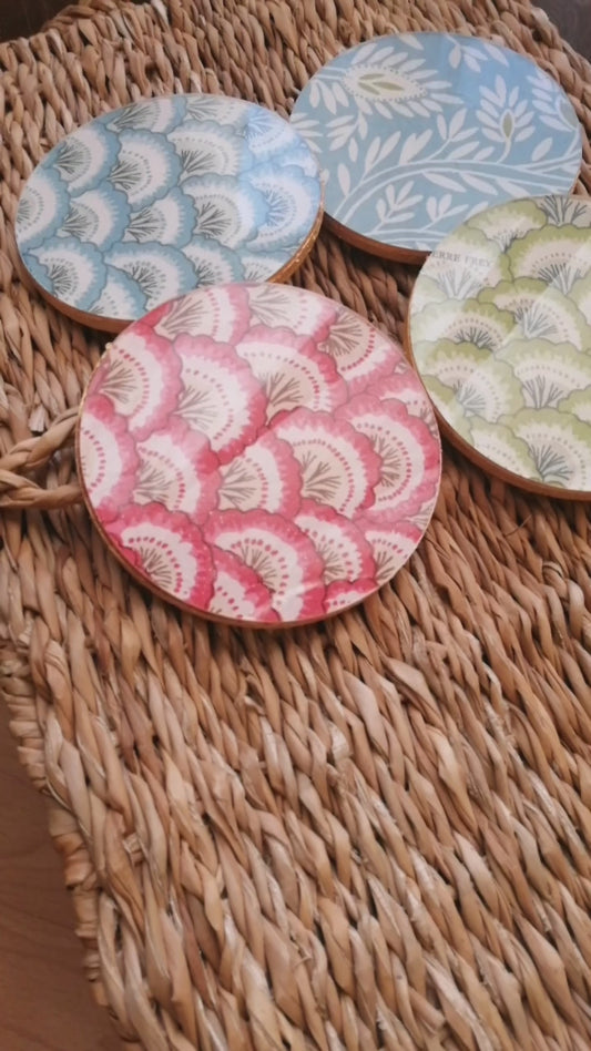 "Posavasos corcho decorados artesanales protección superficies Dmarta hecho a mano España"
